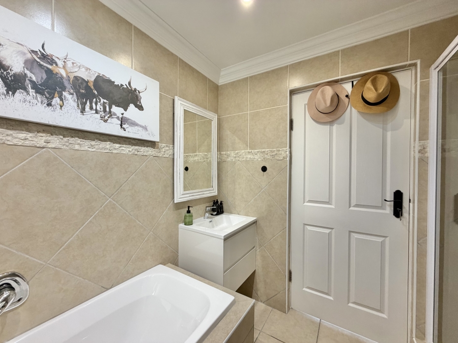 2 Bedroom Property for Sale in Ferreira Town Eastern Cape